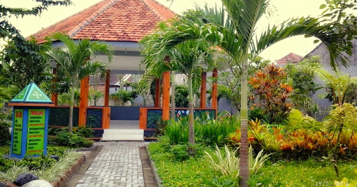 SMPN 4 Sidoarjo Sekolah Sang Juara by Ulul: Gazebo dan Lingkungan yang Asri