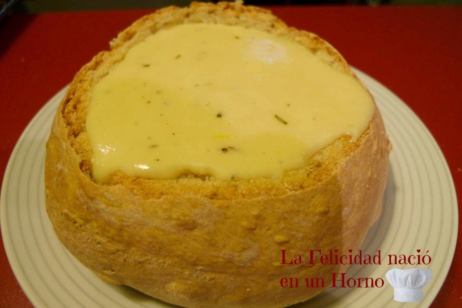 LA FELICIDAD NACIÓ EN UN HORNO PAN PAYÉS CON FONDUE DE QUESO INCORPORADA