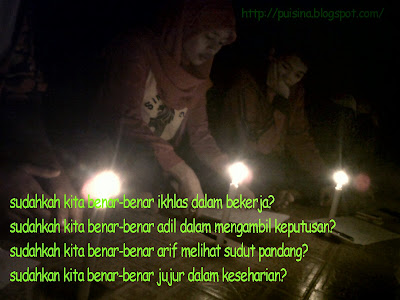 PUISI SMS RENUNGAN AKHIR TAHUN PUISI SMS RENUNGAN AKHIR TAHUN