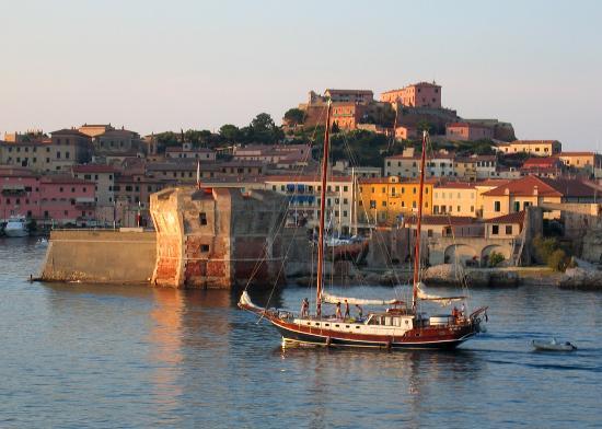 PORTO FERRAIO ..