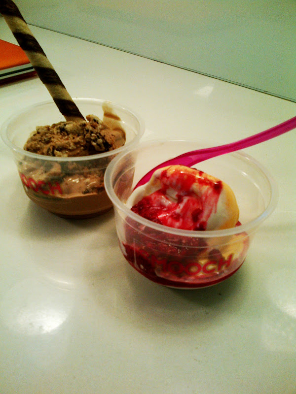 Food Review Smooch Frozen Yogurt, Juhu. Caramel Wings