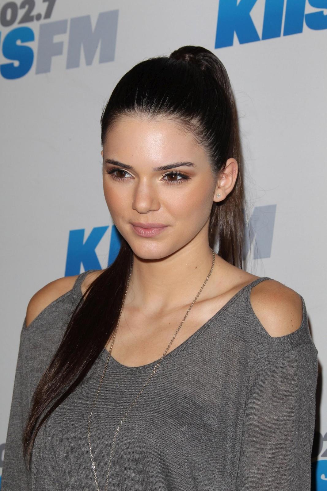 Kendall Jenner Sexy Leggy at KIIS FM’s Jingle Ball 2012 - Fashion Style