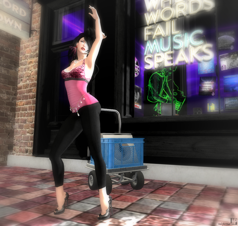 Full Body Shot of All the Slink Goodness. Second Life Avatar Virtual Fashion Review