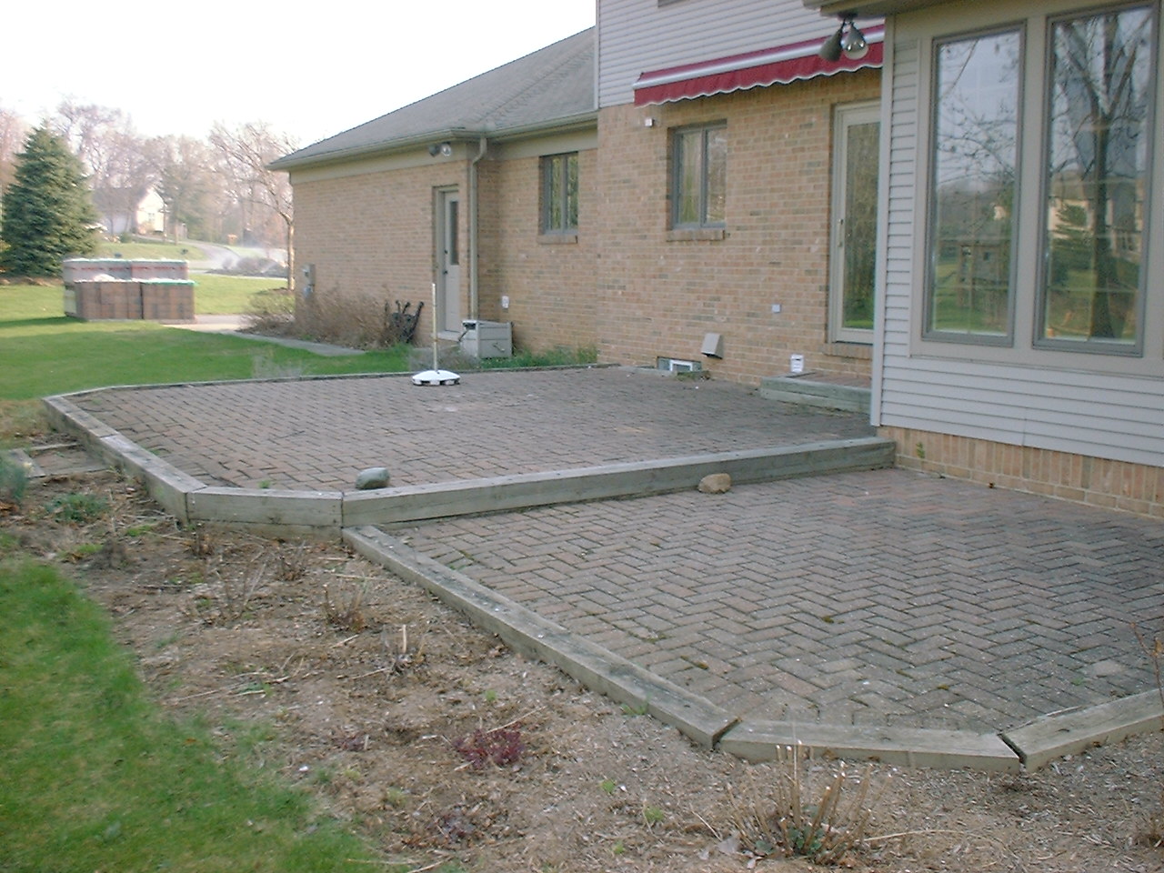 Brick Pavers,Canton,Plymouth,Northville,Ann Arbor,Patio,Patios,Repair