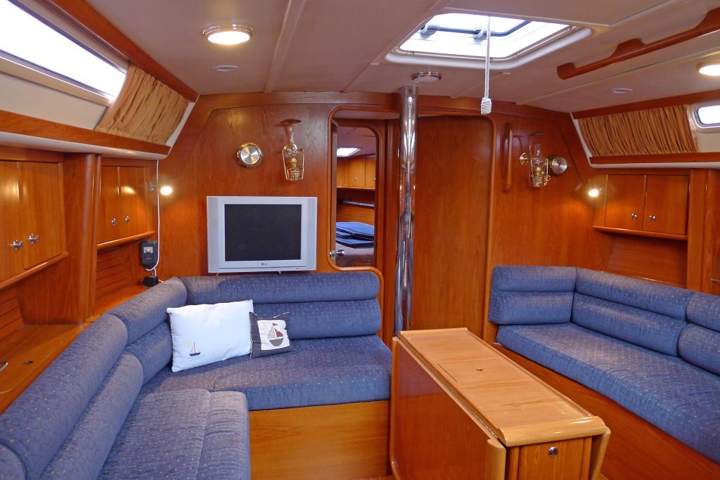 Moody 44 for sale John Rodriguez Yachts John Rodriguez Yachts