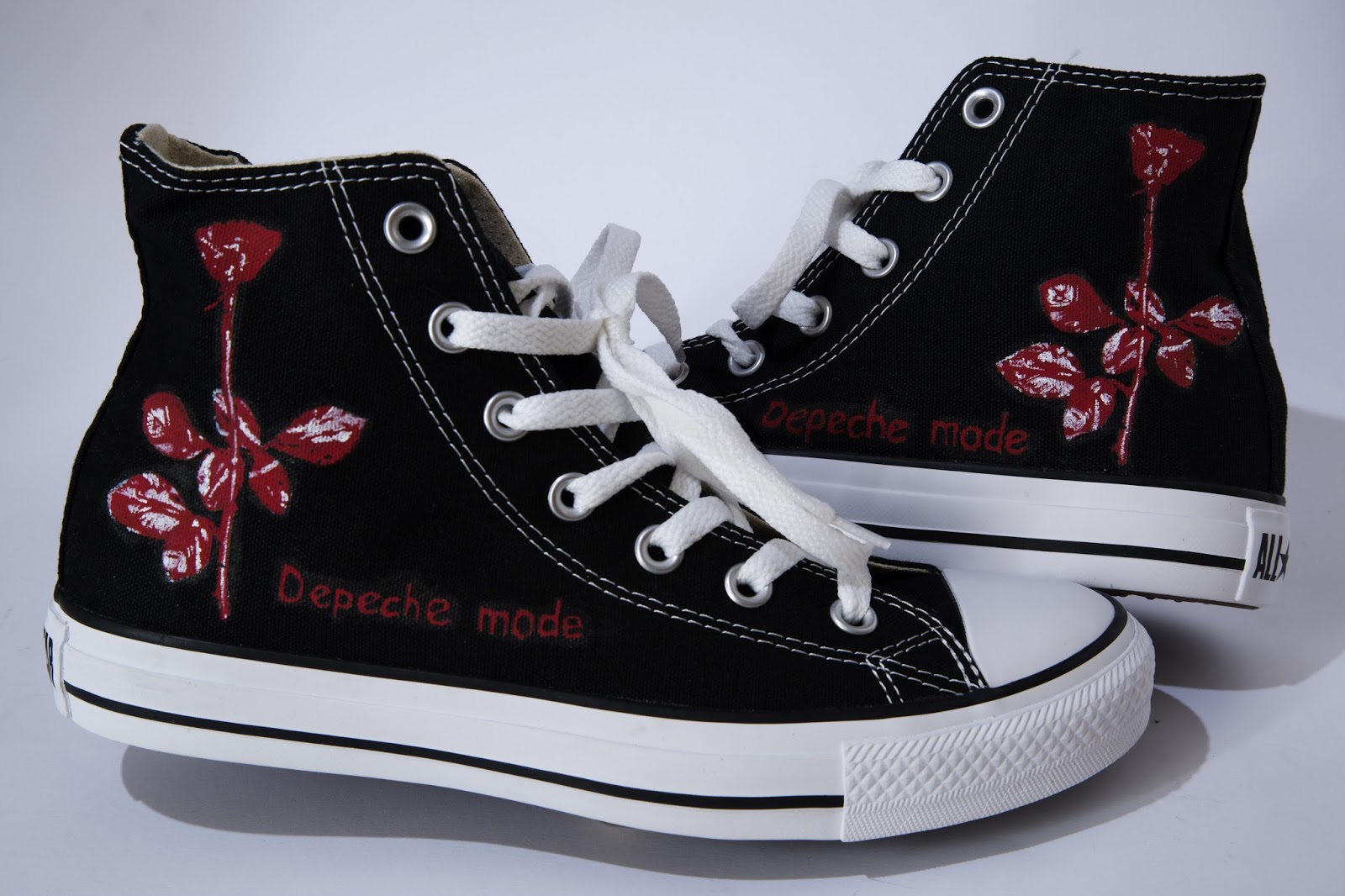 Converses customizadas. Violator rose. Depeche mode. – Suelta A La Fiera