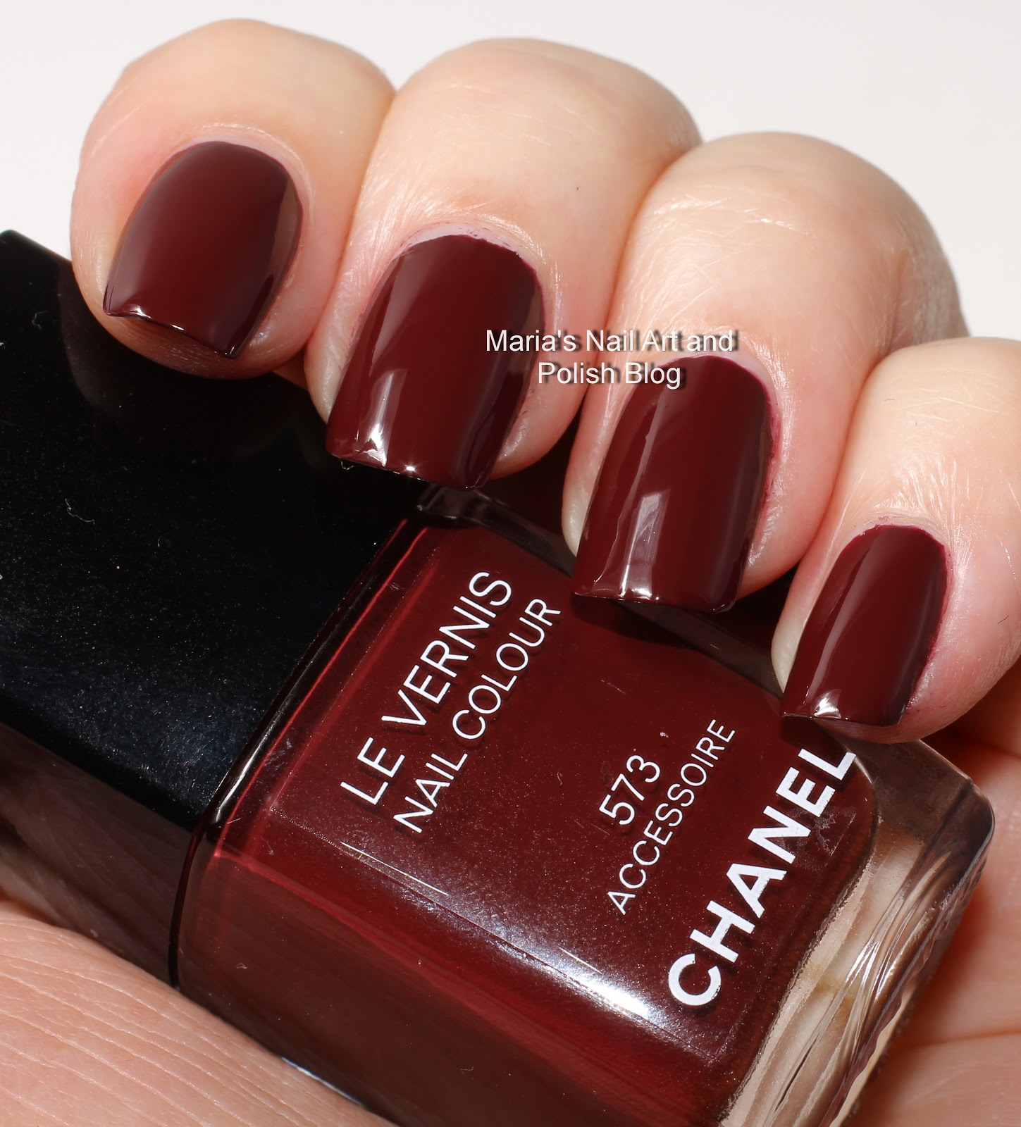 Manicure Monday: Chanel Le Vernis 573 Accessoire - From Head To Toe