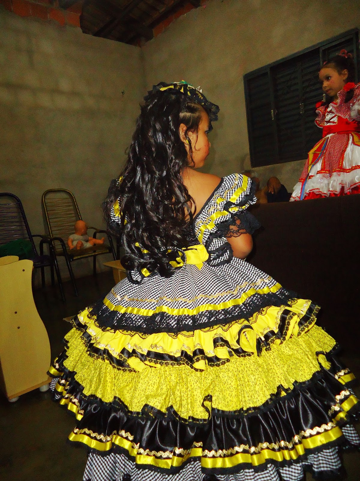 sonhar e criar vestido infantil quadrilha