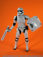 Riot Control First Order Stormtrooper (The Force Awakens 2022)