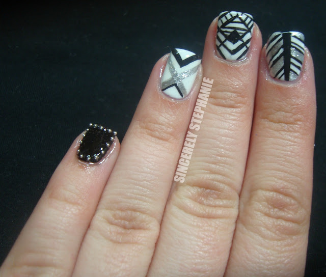 black-white-freehand-nail-art
