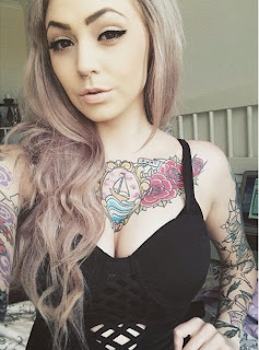 australian tattooed blonde girl 
