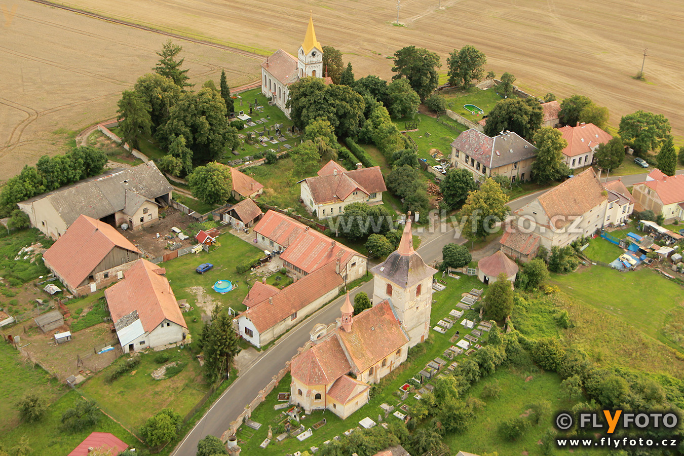 FLyFOTO letecká fotografie a video Bošín