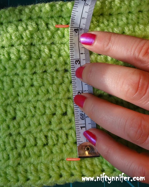 Niftynnifer's Crochet & Crafts How To Measure A Crochet Gauge By