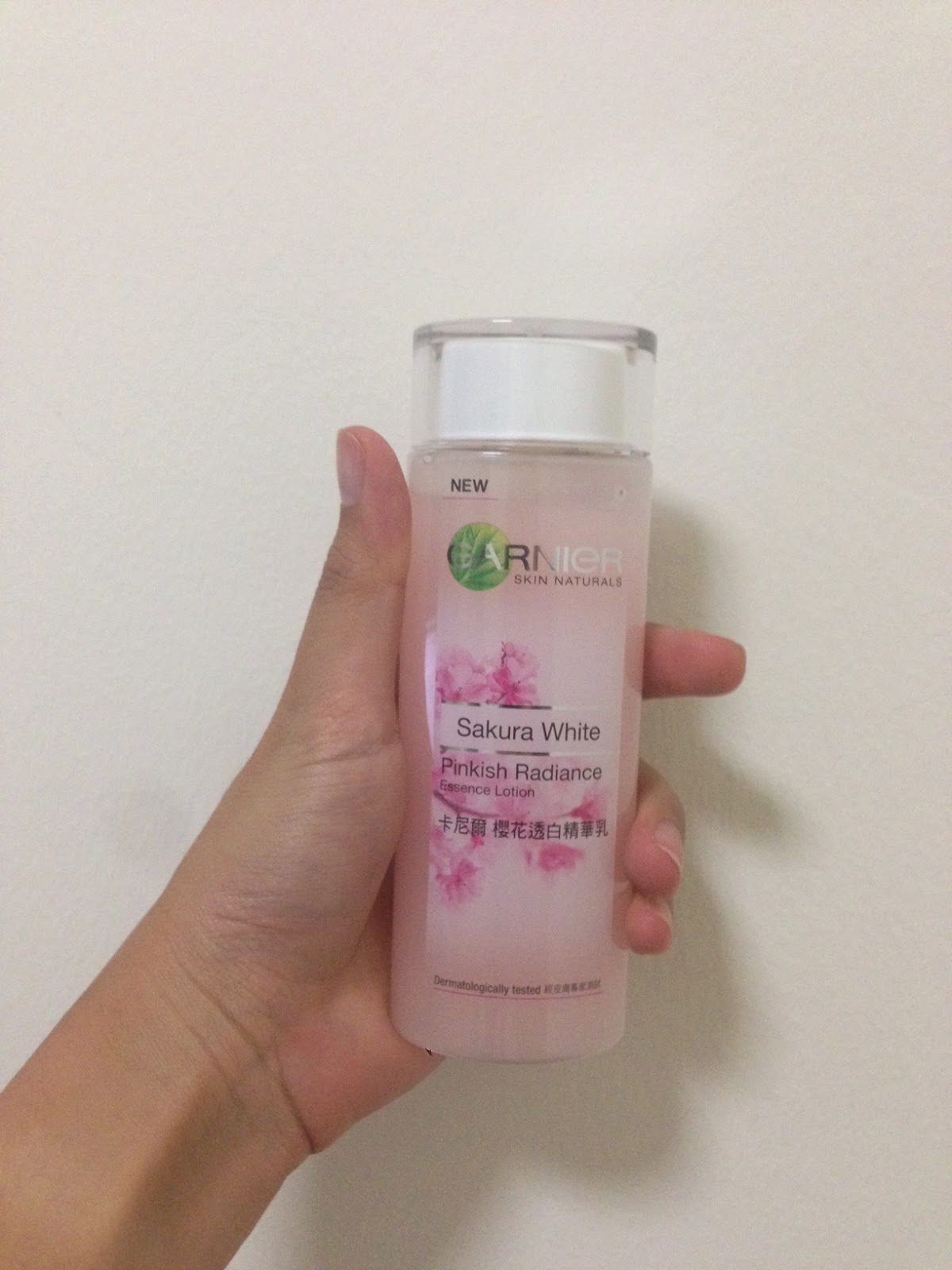 Jessica Evelyn's [Review] Skincare Garnier Sakura White Pinkish Radiance