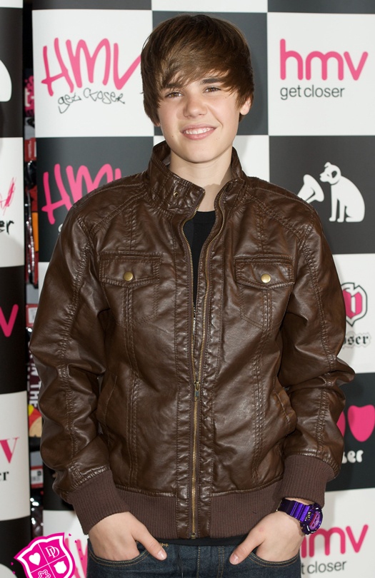 justin bieber haircut 2011. Justin Bieber haircut