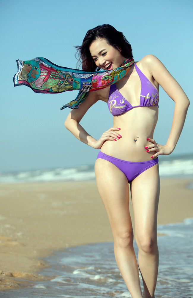 Indonesian bikini models