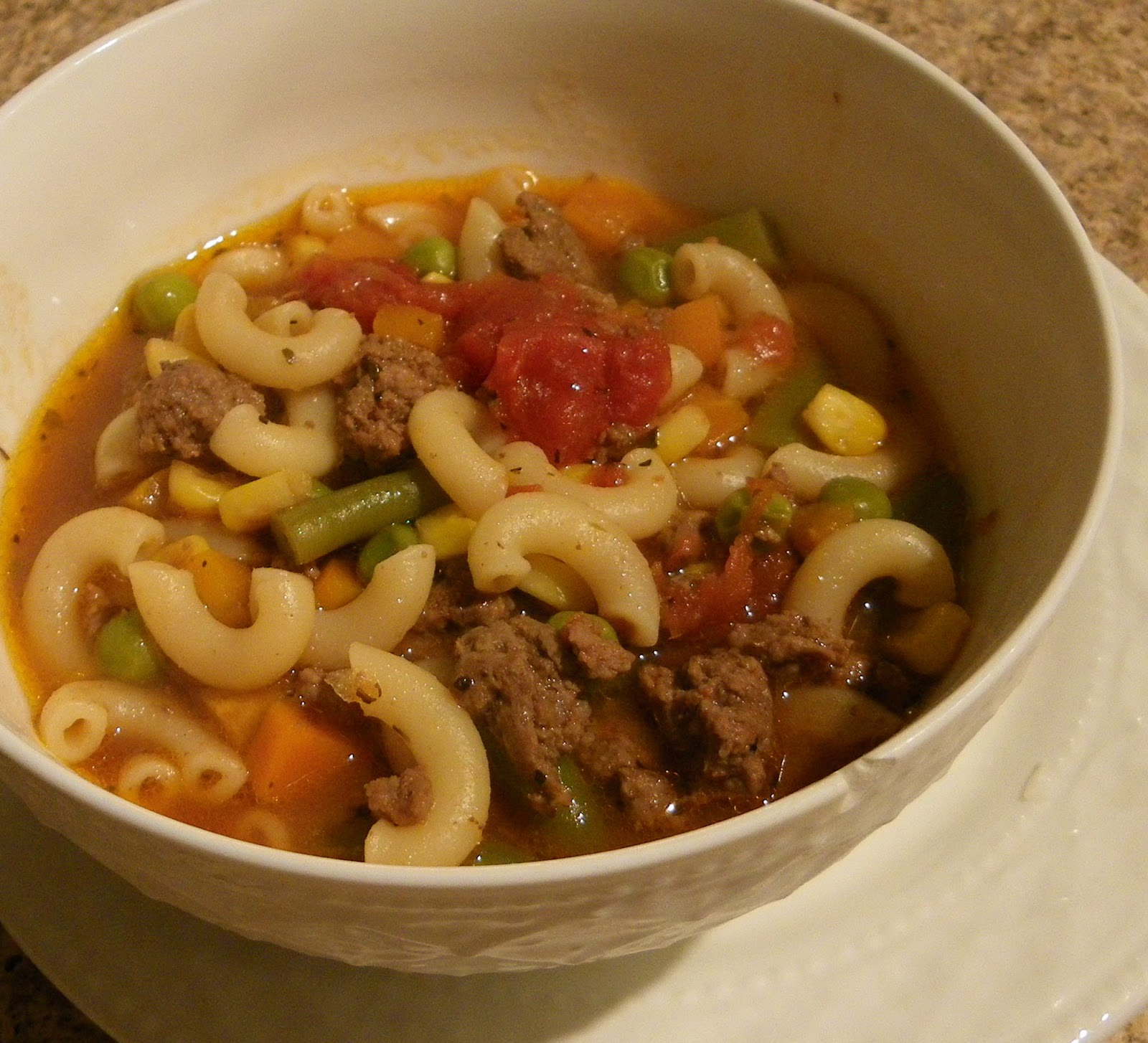 YUMMY GOOD SOUPS & SALADS! Easy Beef Macaroni Soup