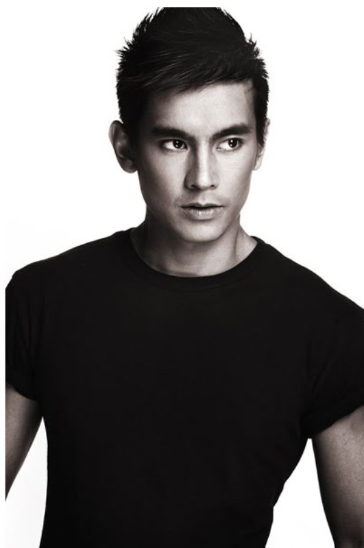 Rikas Harsa - Mr. Universe Model Indonesia 2011