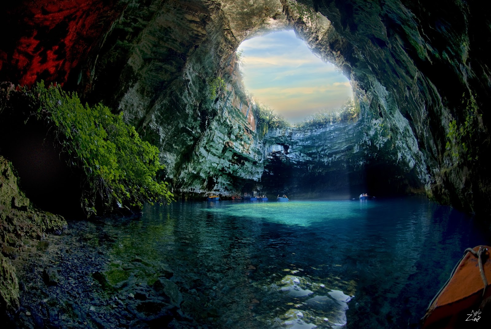 TOP WORLD TRAVEL DESTINATIONS: Mellisani Caves