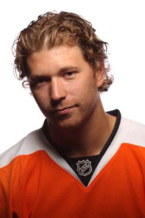 Latest on Claude Giroux: After emotional victory lap, Giroux headed to