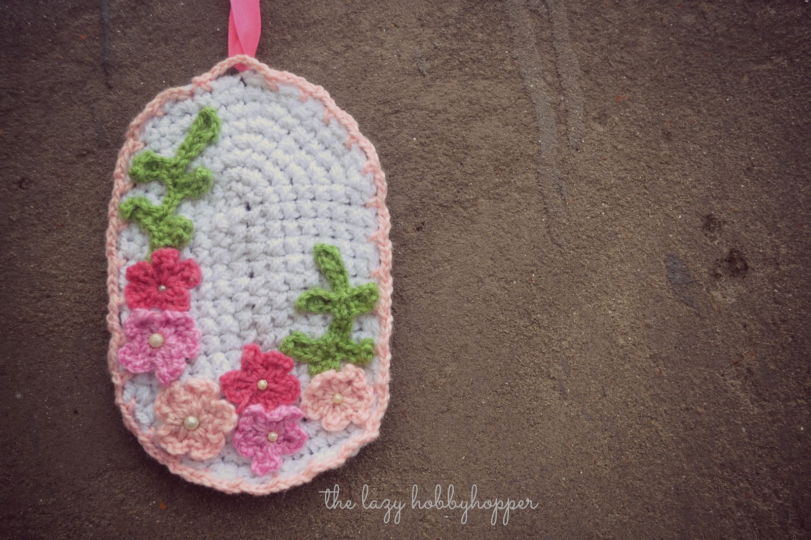 The Lazy Hobbyhopper: Crochet medallion with flowers