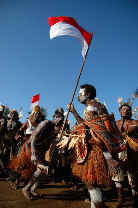 Download this Keunikan Suku Asmat Papua Indonesia picture