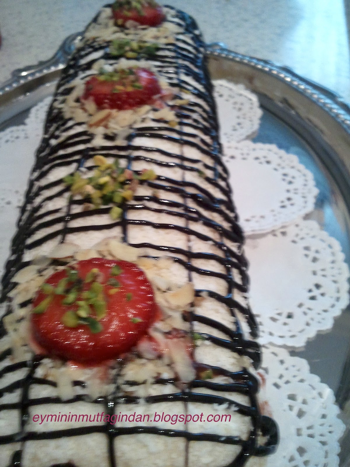 Emel�in Mutfağı Muzlu Rulo Pasta