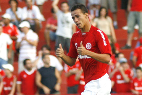 Arsenal Transfer Target Report Brazilian Goal Scoring Sensation Leandro Damiao Football Talk Premier League News