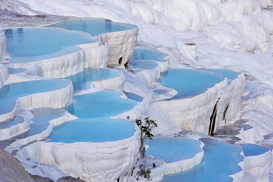 2. Pamukkale in Denizli Province, Southwestern Turkey -29 Unbelievable Locations That Look Like They’re Located On Another Planet 2. Pamukkale in Denizli Province, Southwestern Turkey -29 Unbelievable Locations That Look Like They’re Located On Another Planet