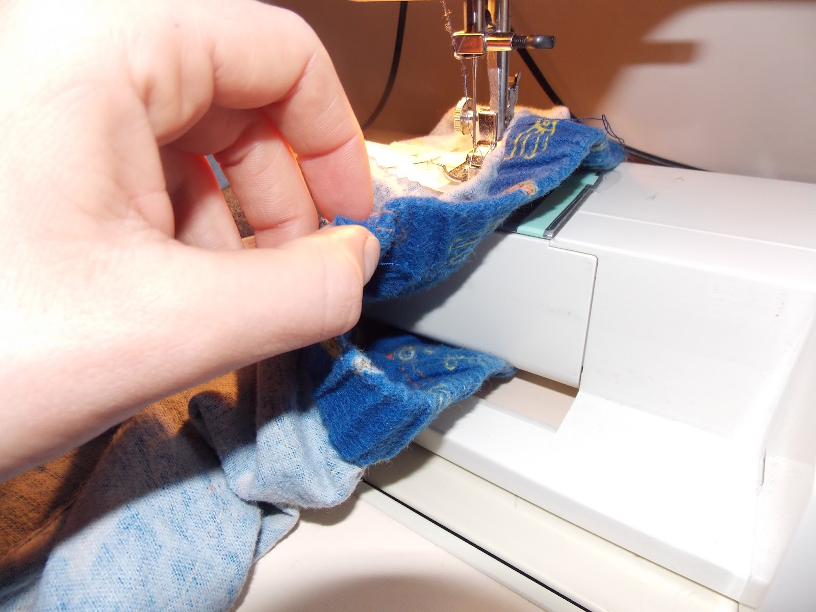 My Handmadehappiness Tutorial How to mend a rip OR tear!