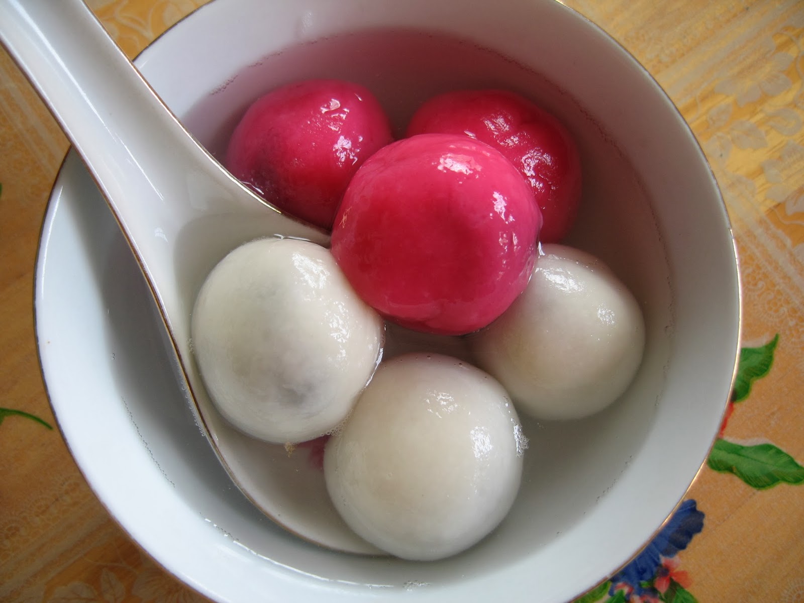 Sumptuous Flavours: Tang Yuan (Glutinous Rice Balls) 汤圆