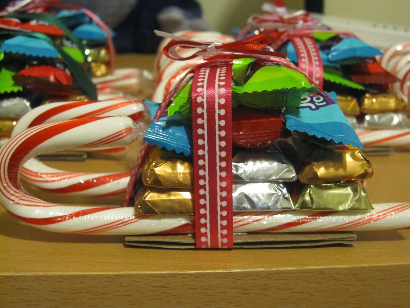hey michelle kim&hellip;: DIY Christmas Gift-Candy Sleigh