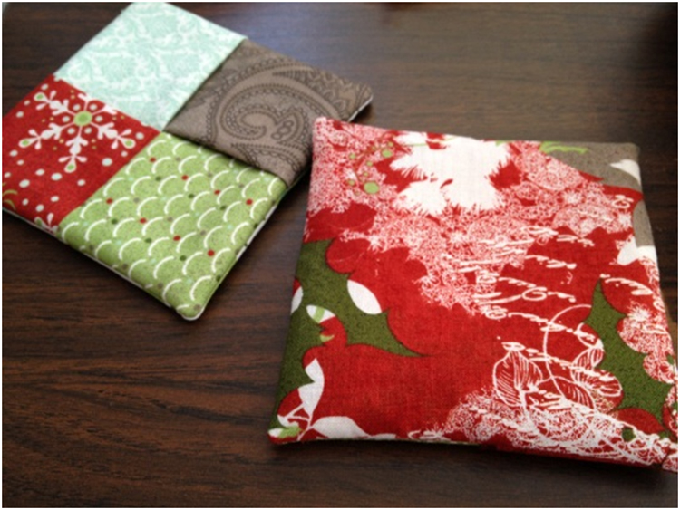 Fabric Mill Holiday Mug Rug Tutorial