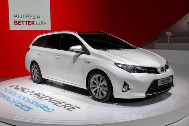 new 2012 Toyota Auris
