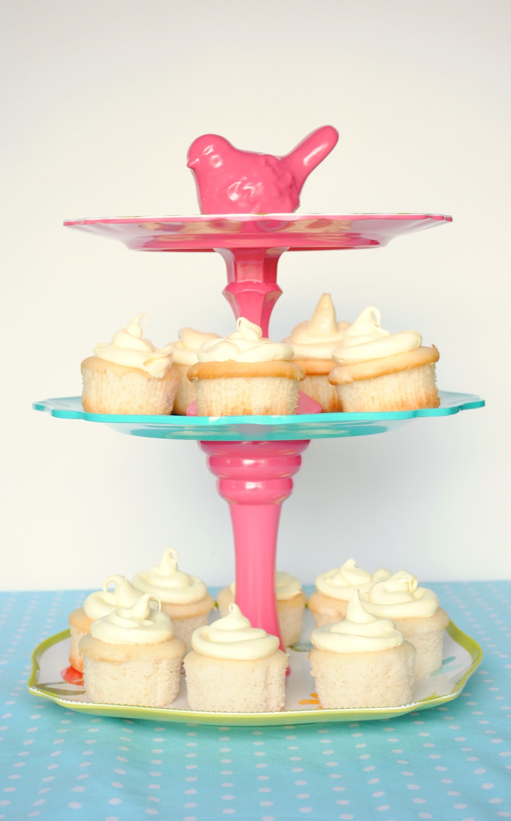 diy cupcake holder spunky how can i get featured diy cupcake holder spunky how can i get featured