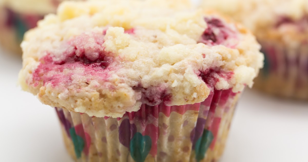 Hovkonditorn Raspberry Yoghurt Crumble Muffins