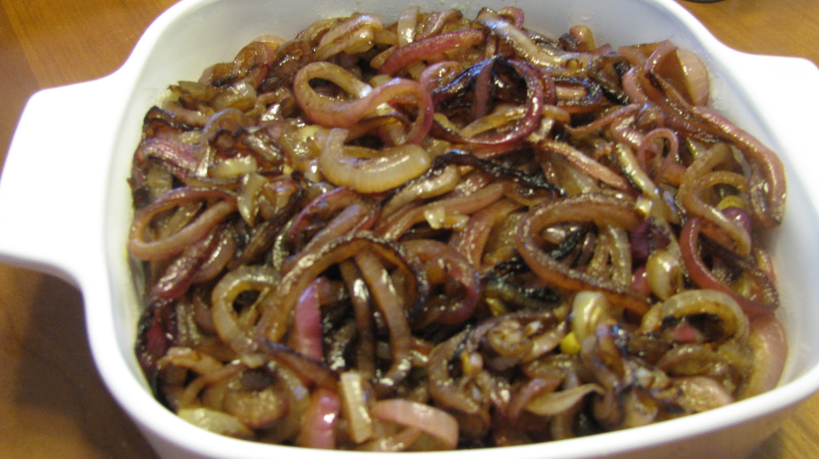 Chez Helene Cookbook: Balsamic Onions