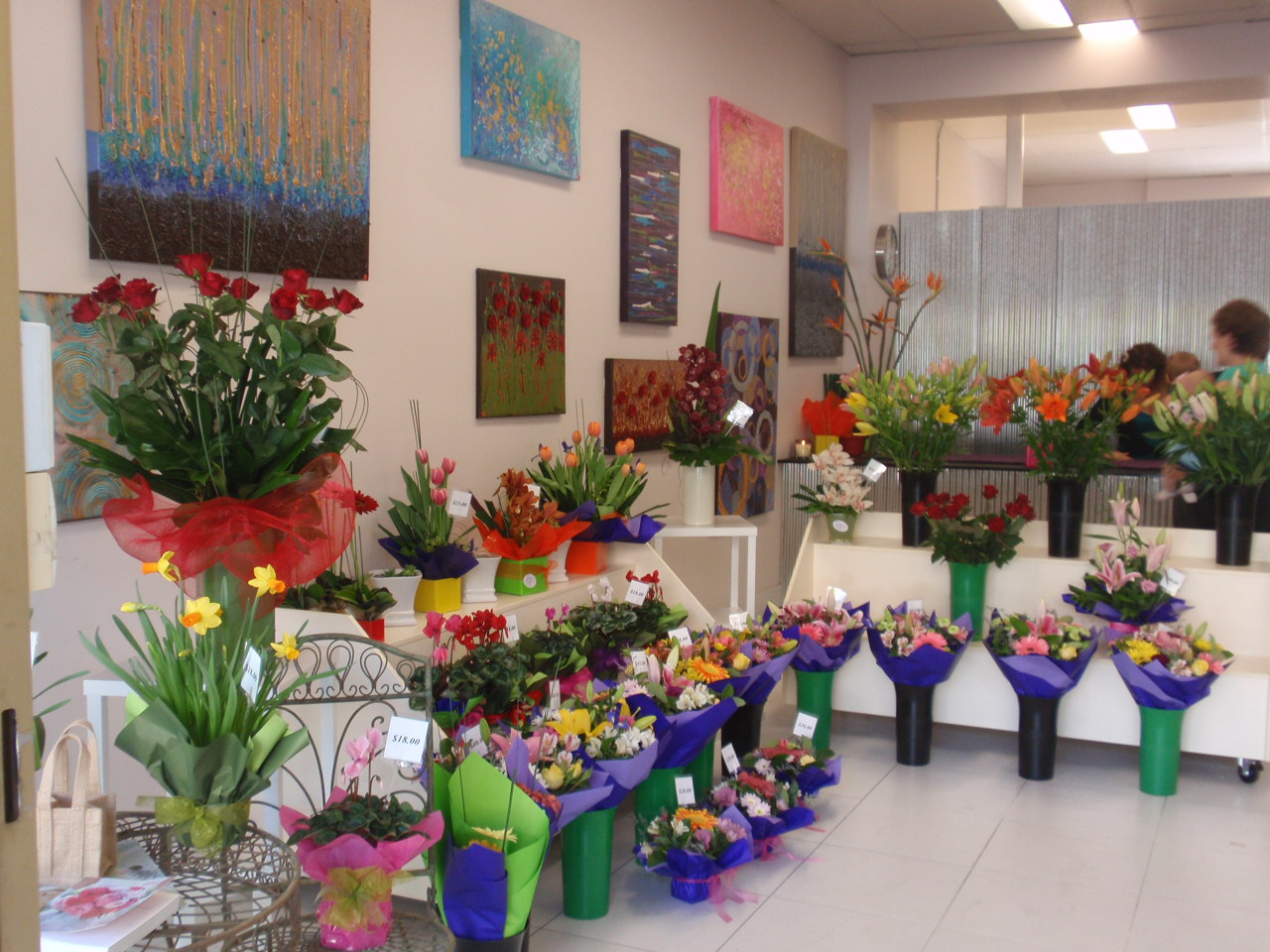 Bloomin' Mad Flowers Bloomin' Mad Flowers Florist Studio.....