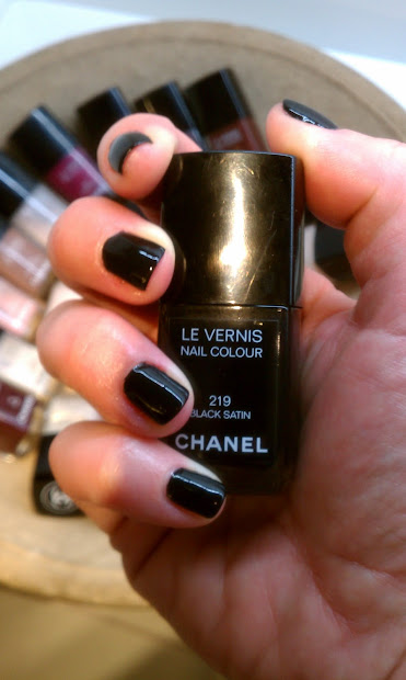 lipgloss break chanel black satin