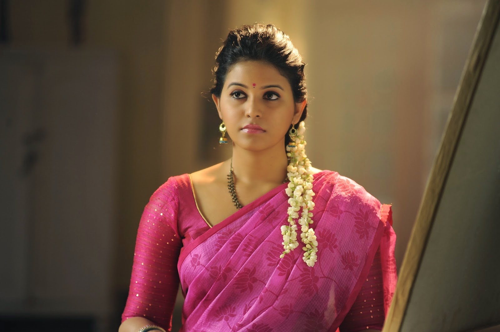 Actress Anjali in pink saree from Geethanjali Movie Stylish Designer