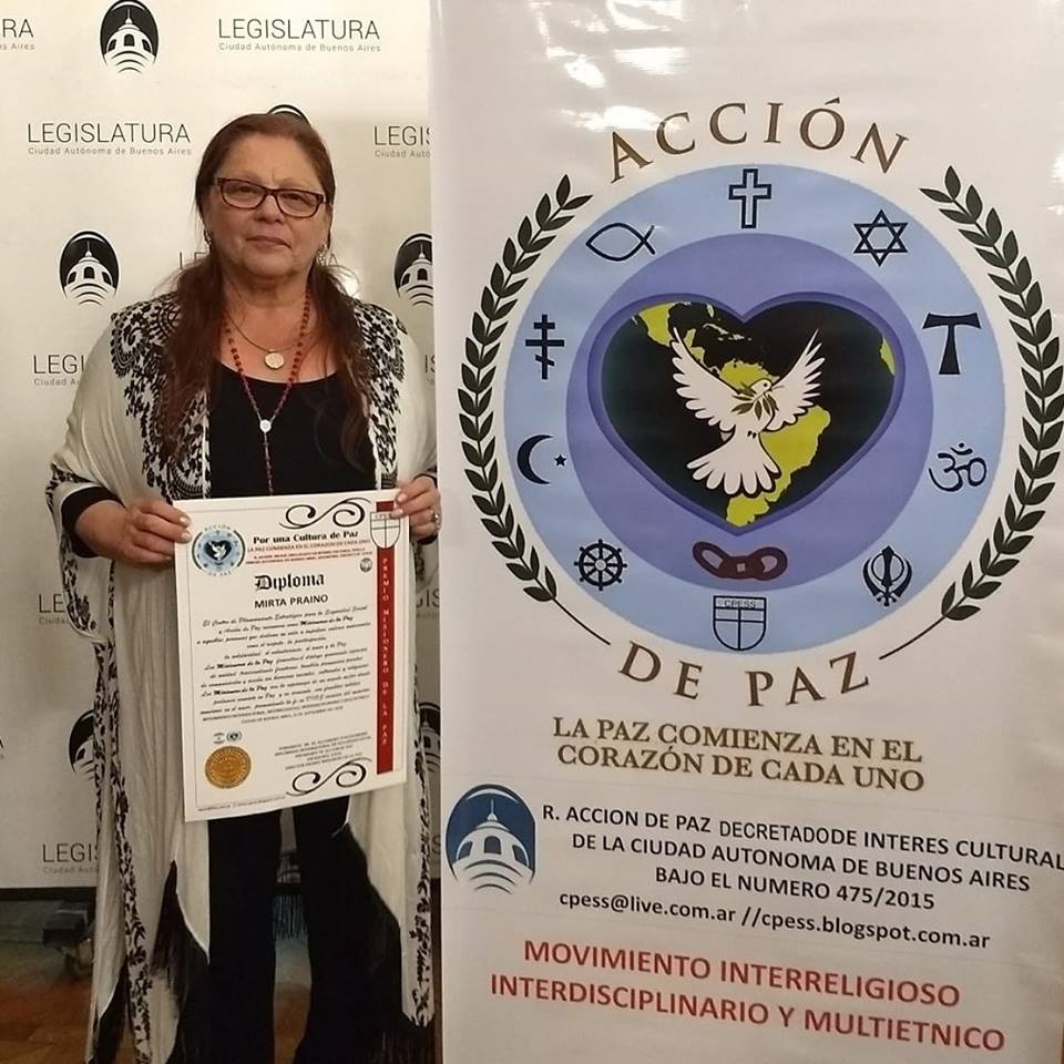 Nuestra Presidente Mirta Praino recibio el Premio Mensajera de la Paz