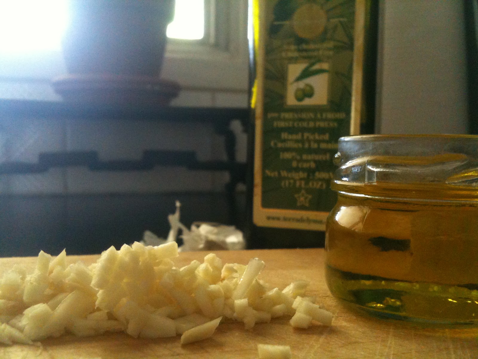 Food Swoon Sunday Funday = Homemade Garlic Ear Drops!