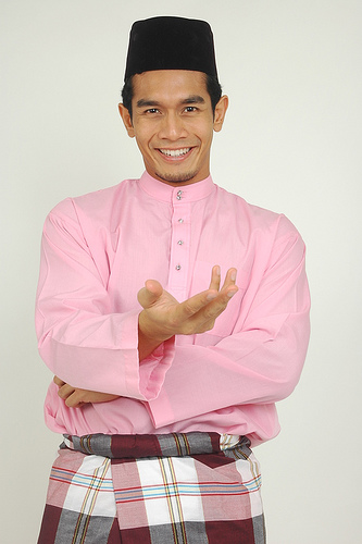 Download this Baju Cekak Musang Teluk Belanga picture