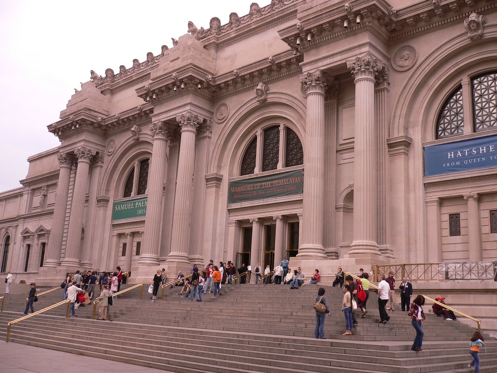 York museum metropolitan facade IndianEyeNews: Top 25 Most popular Tourist Destinations in America