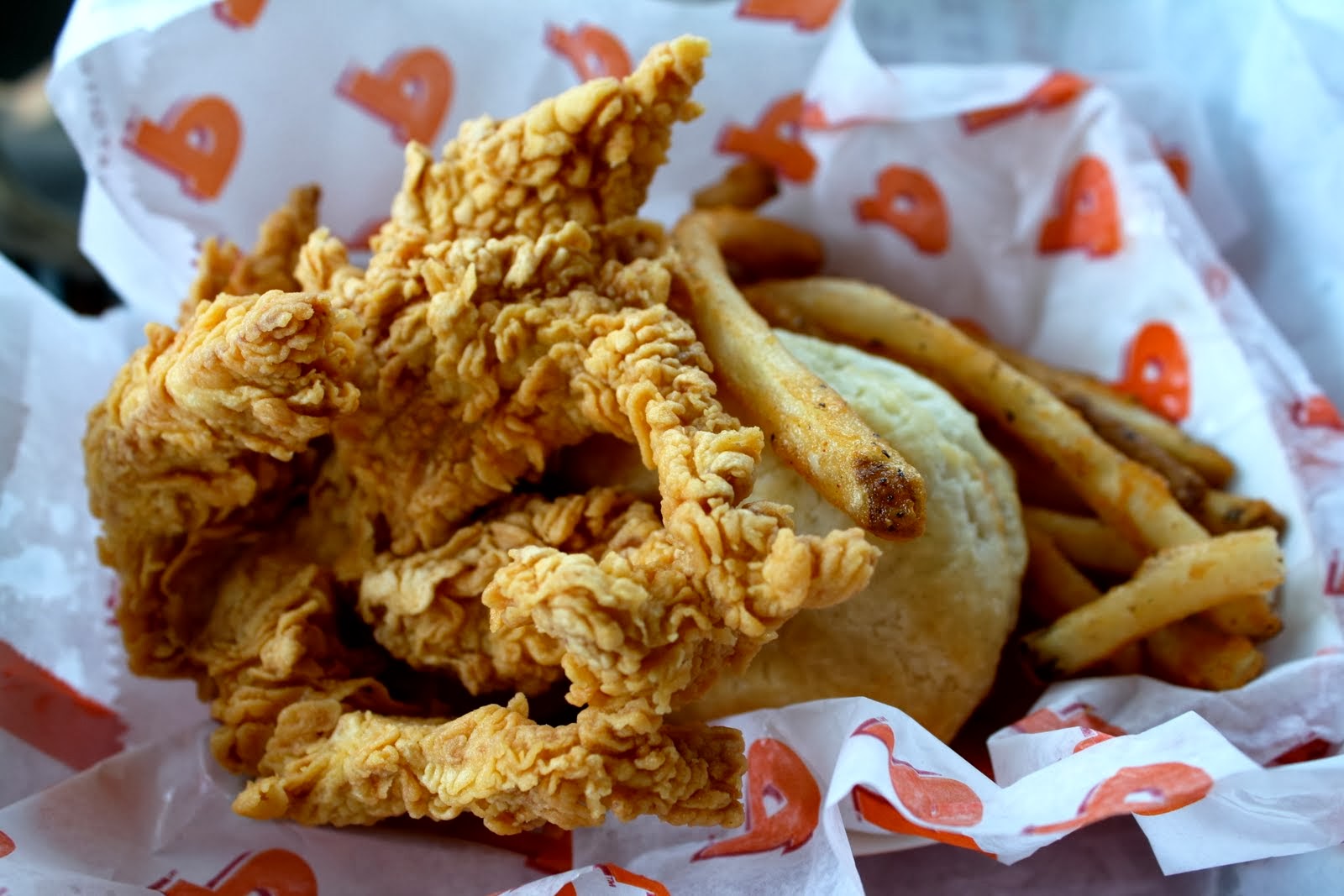 The KEN P.D. SNYDECAST EXPERIENCE Love That Chicken at Popeyes