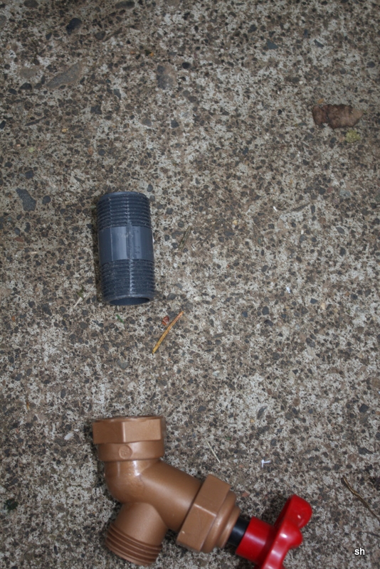 coopqueen Putting a bulkhead fitting into a bucket