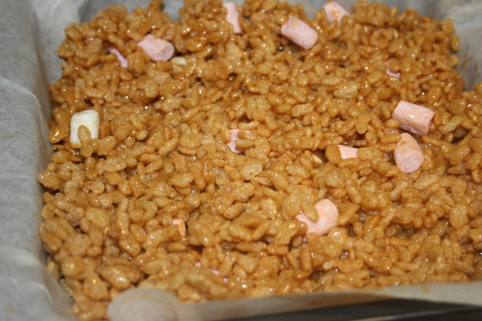 Caroline Makes.... Caramel Rice Krispie Cakes