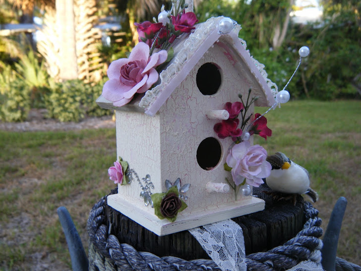 Birdhouse and Tag