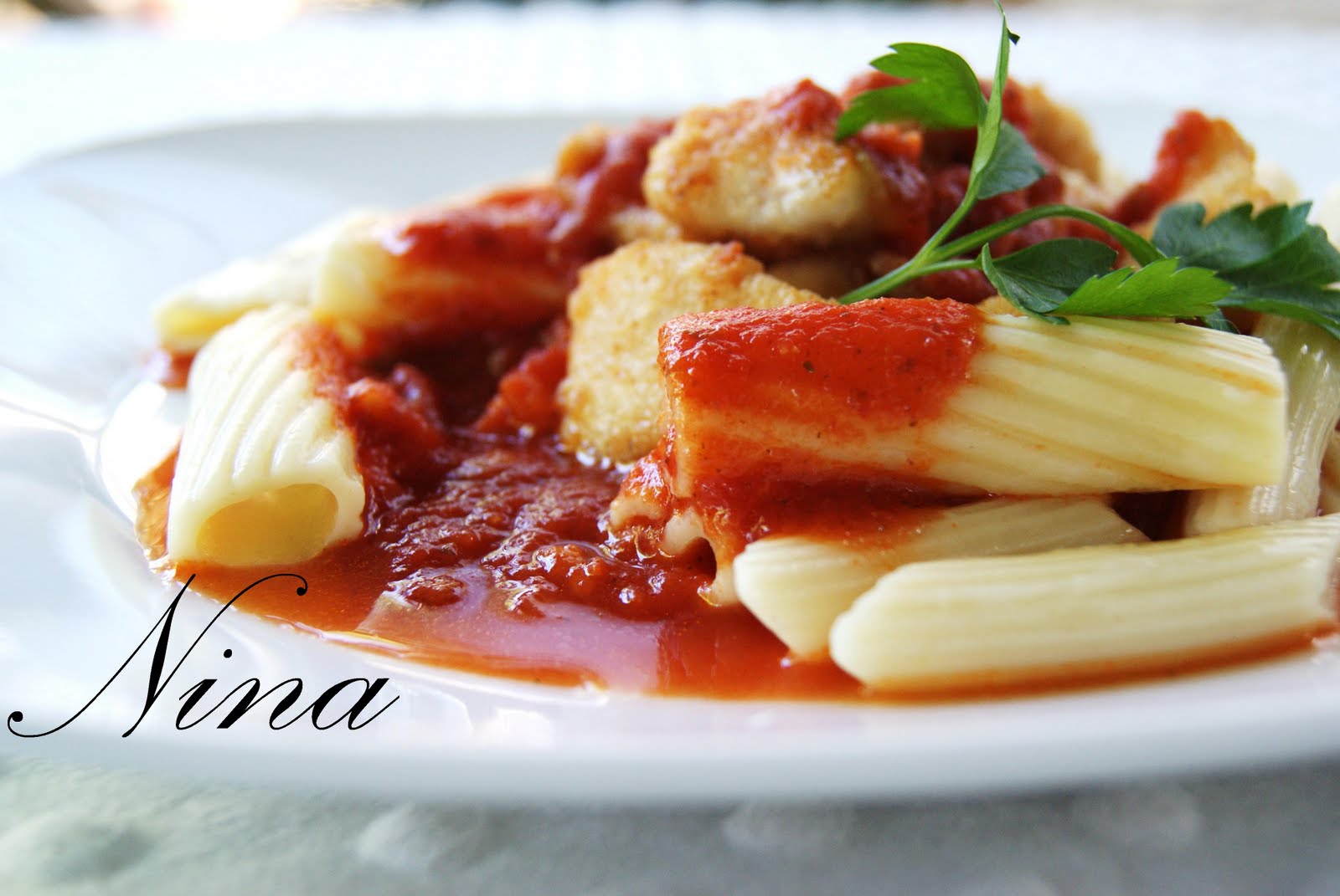 NINA'S RECIPES..... CHICKEN NUGGETS WITH PASTA AND TOMATO SAUCE