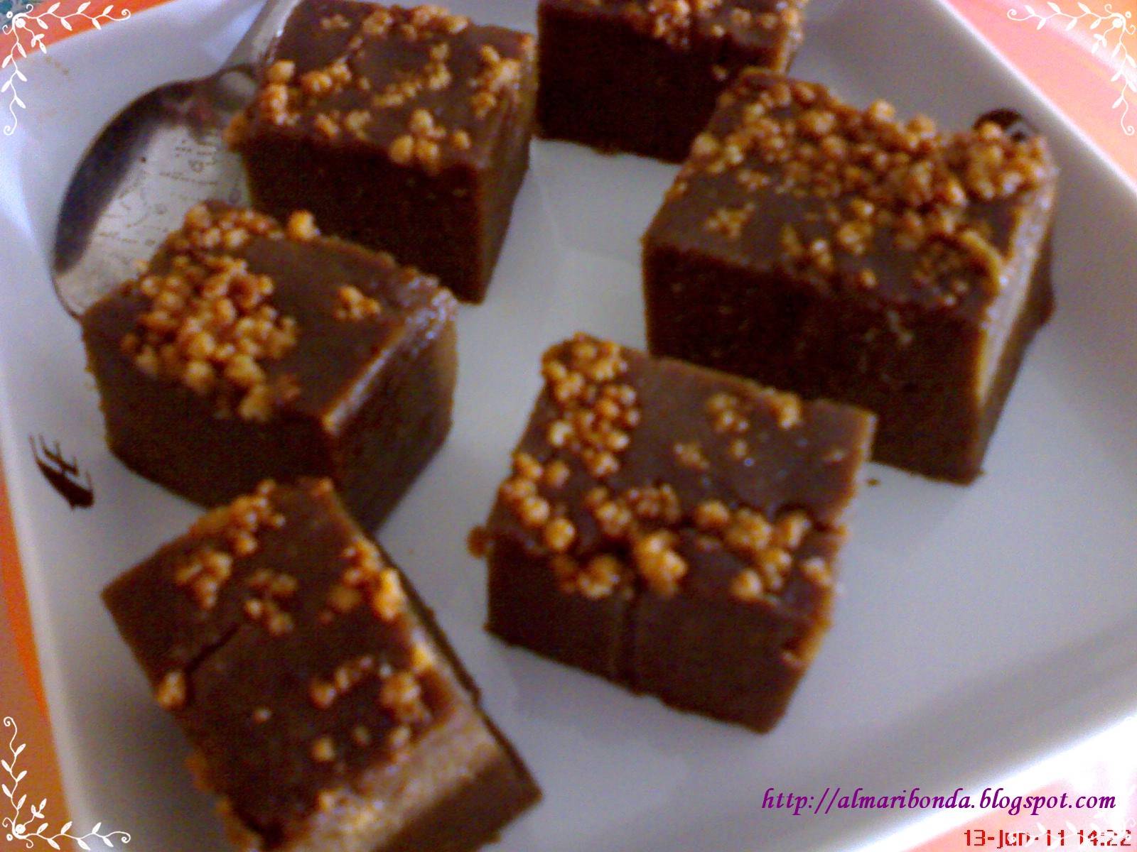 Almari Bonda Kole Kacang